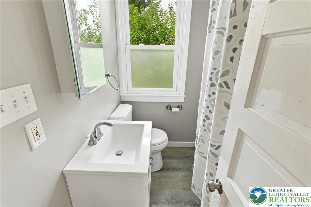 4120 Easton Avenue Property Photo 32