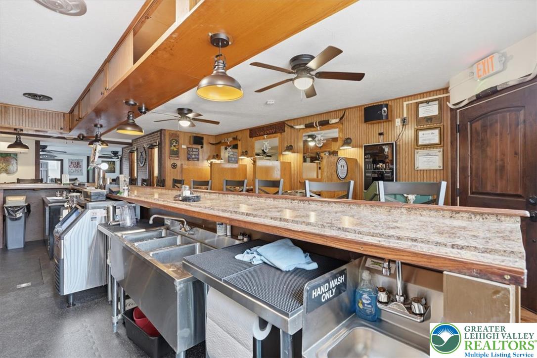 533 Patterson Street Property Photo 12