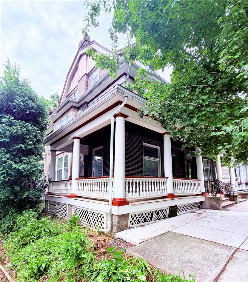 526 Seneca Street Property Photo 1