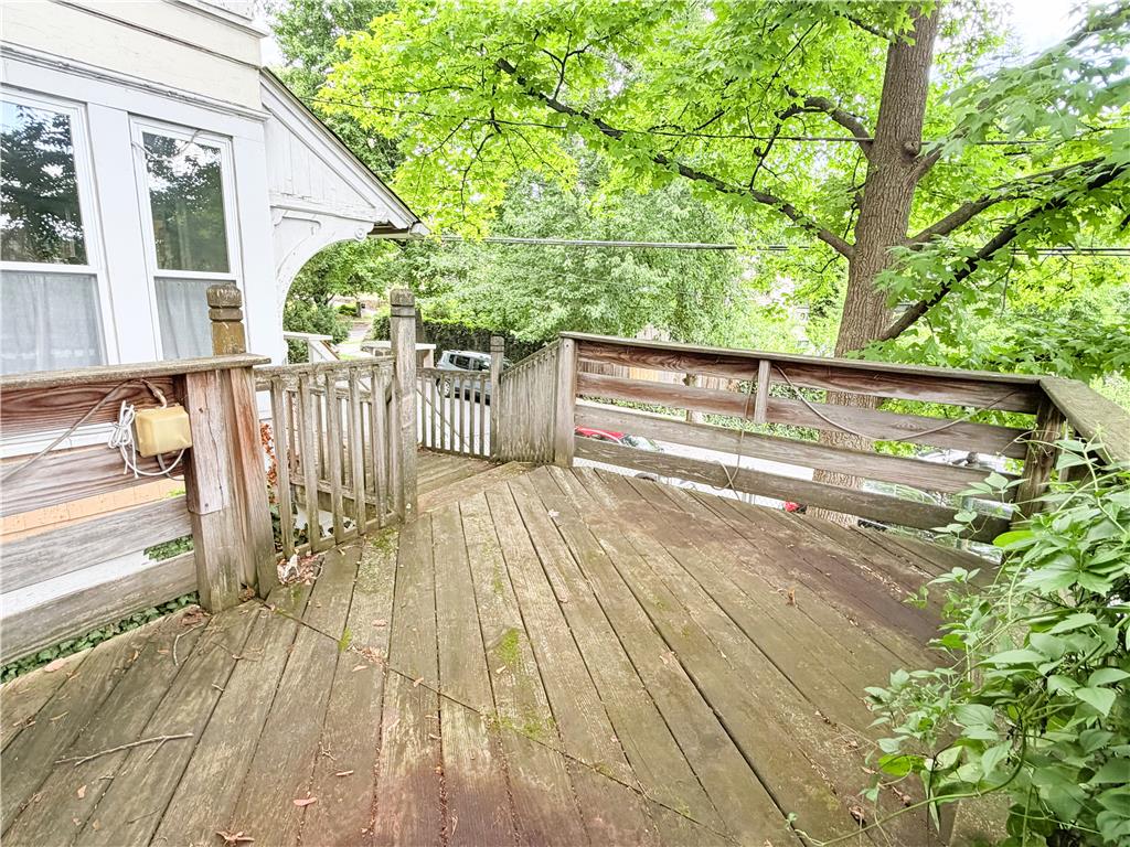 526 Seneca Street Property Photo 17
