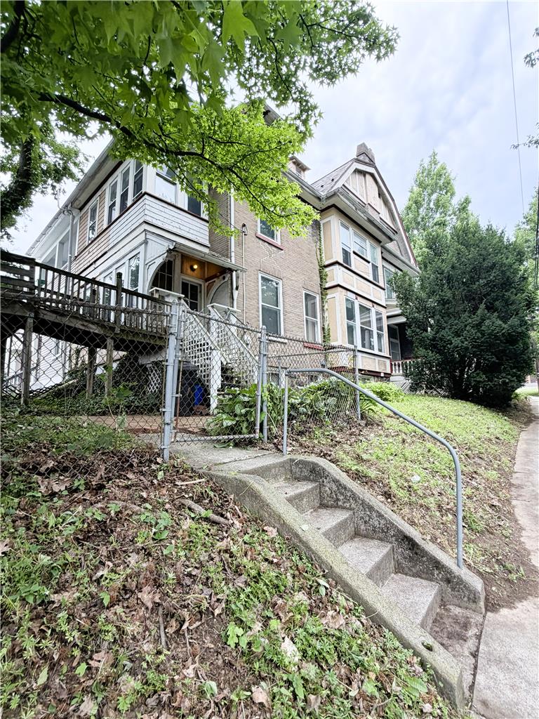 526 Seneca Street Property Photo 18