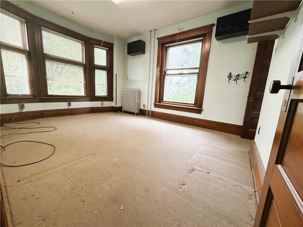 526 Seneca Street Property Photo 25