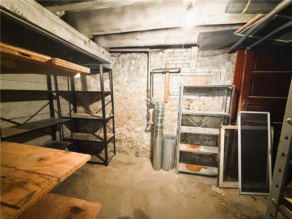 526 Seneca Street Property Photo 32