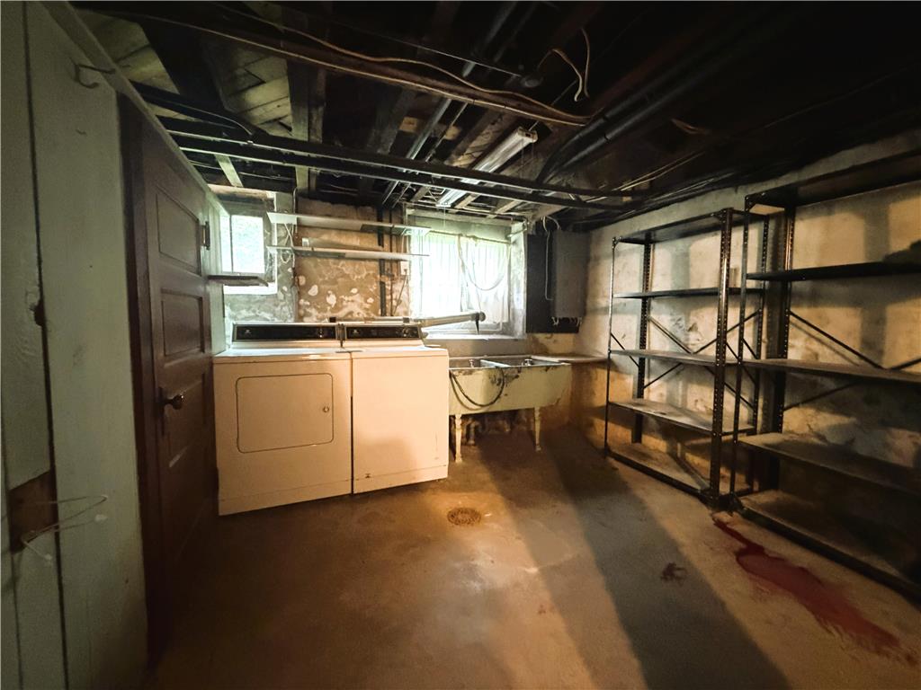 526 Seneca Street Property Photo 35