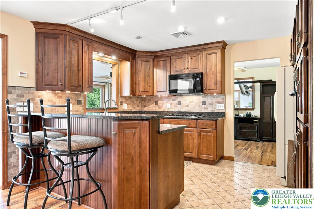 475 Crowthers Road Property Photo 12