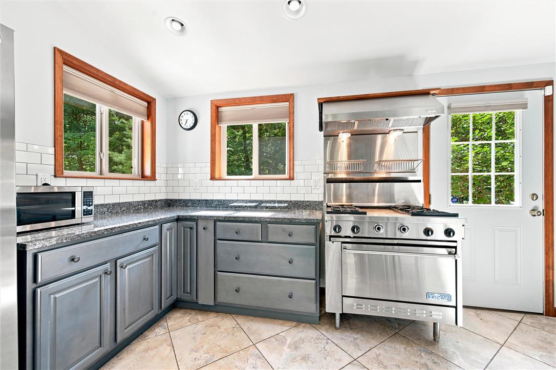 475 Crowthers Road Property Photo 15
