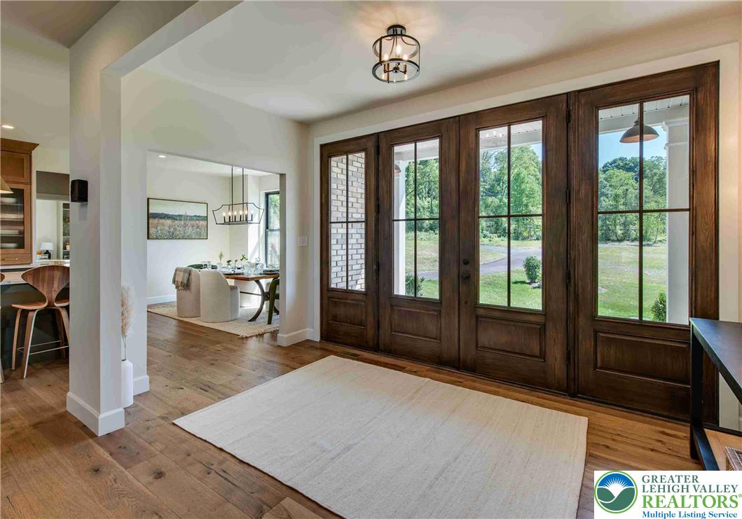 4825 South Mountain Drive Property Photo 4