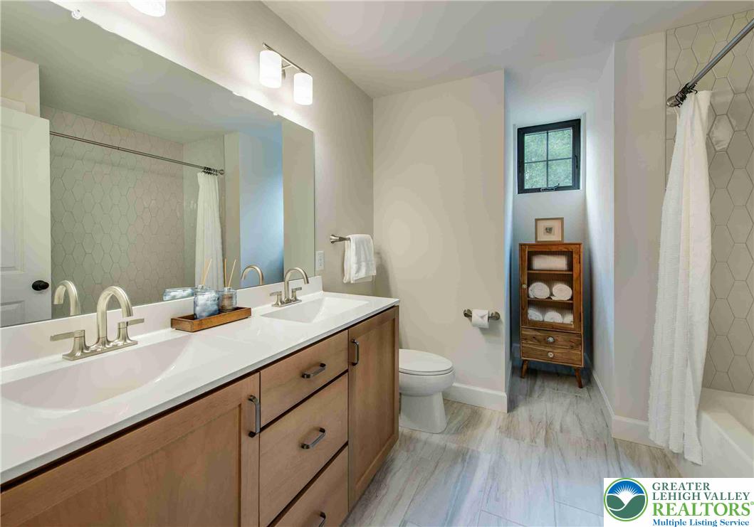 4825 South Mountain Drive Property Photo 19
