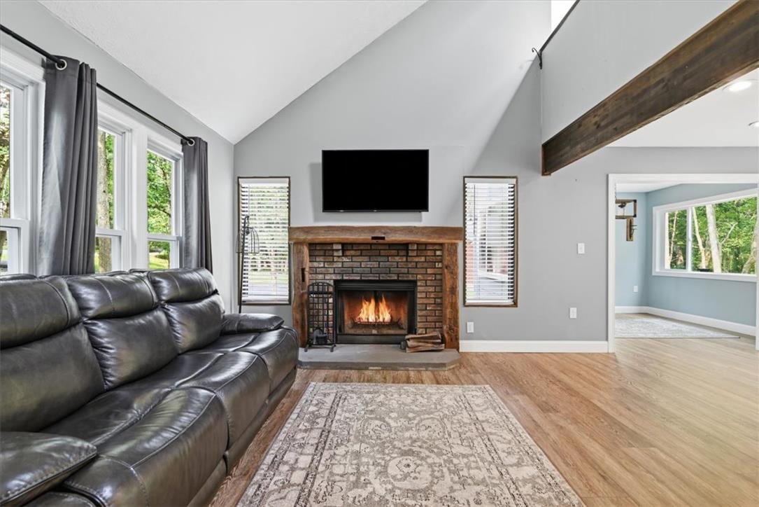 142 Saunders Drive Property Photo 3