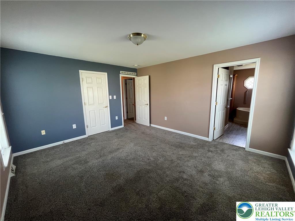 671 Kykuit Place Property Photo 9