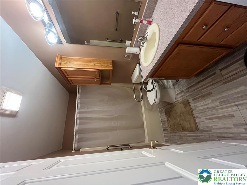 671 Kykuit Place Property Photo 14