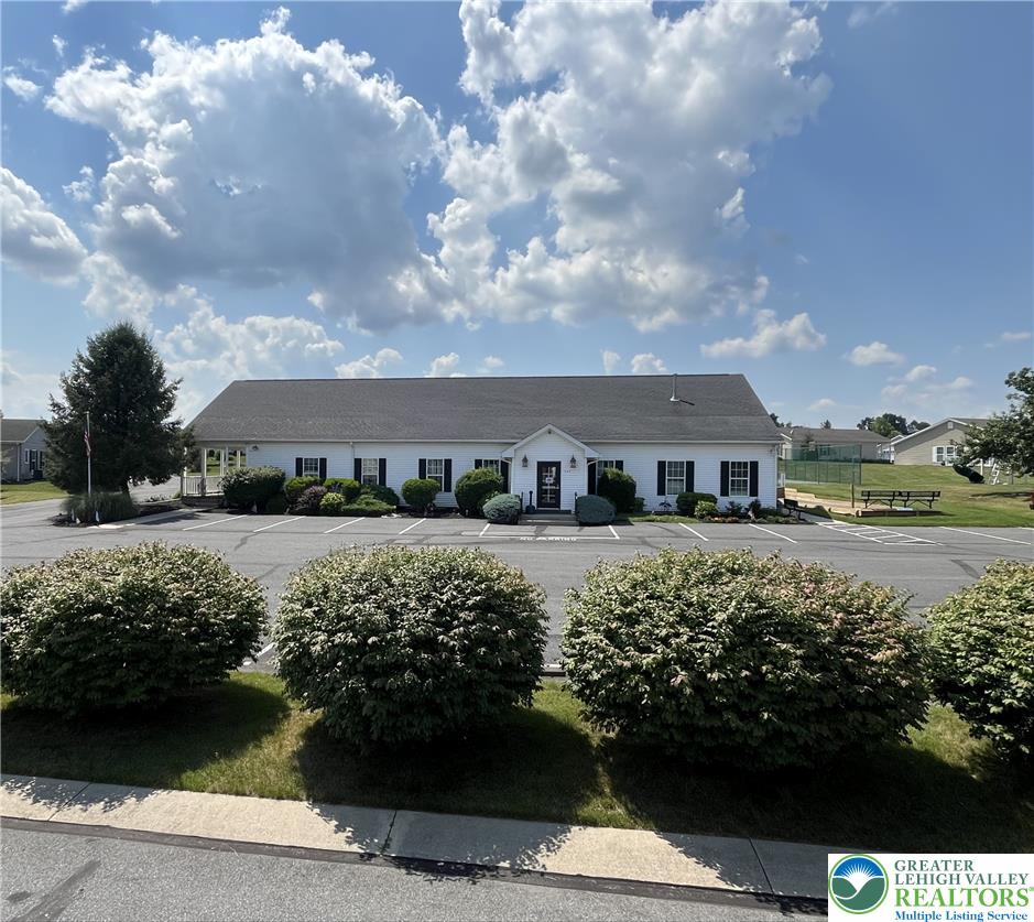 671 Kykuit Place Property Photo 16
