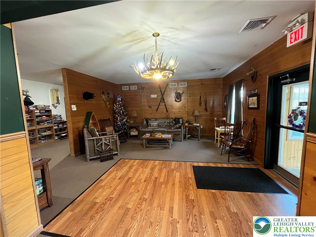 671 Kykuit Place Property Photo 18