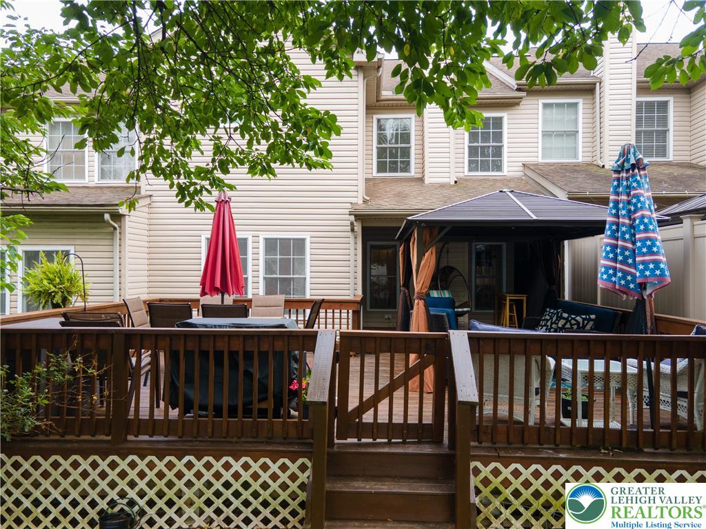 211 South Kathryn Street Property Photo 4