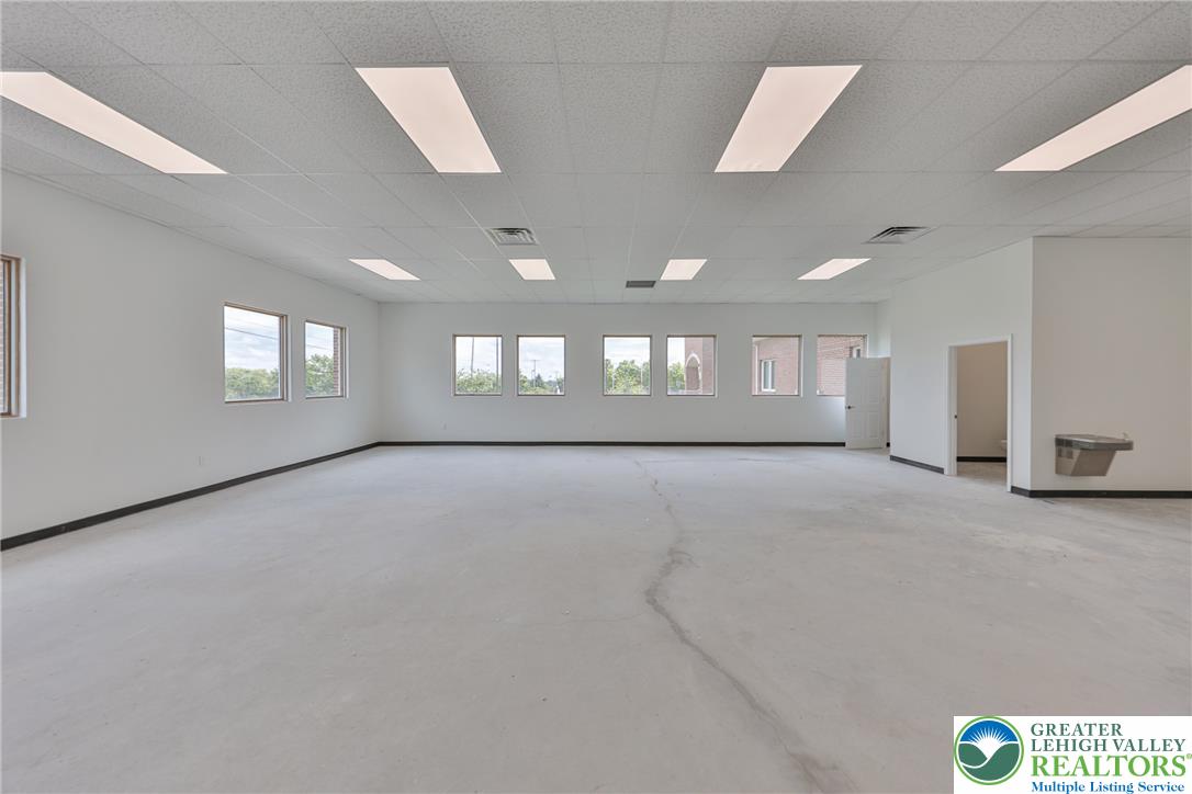 4350 Independence Drive Property Photo 10
