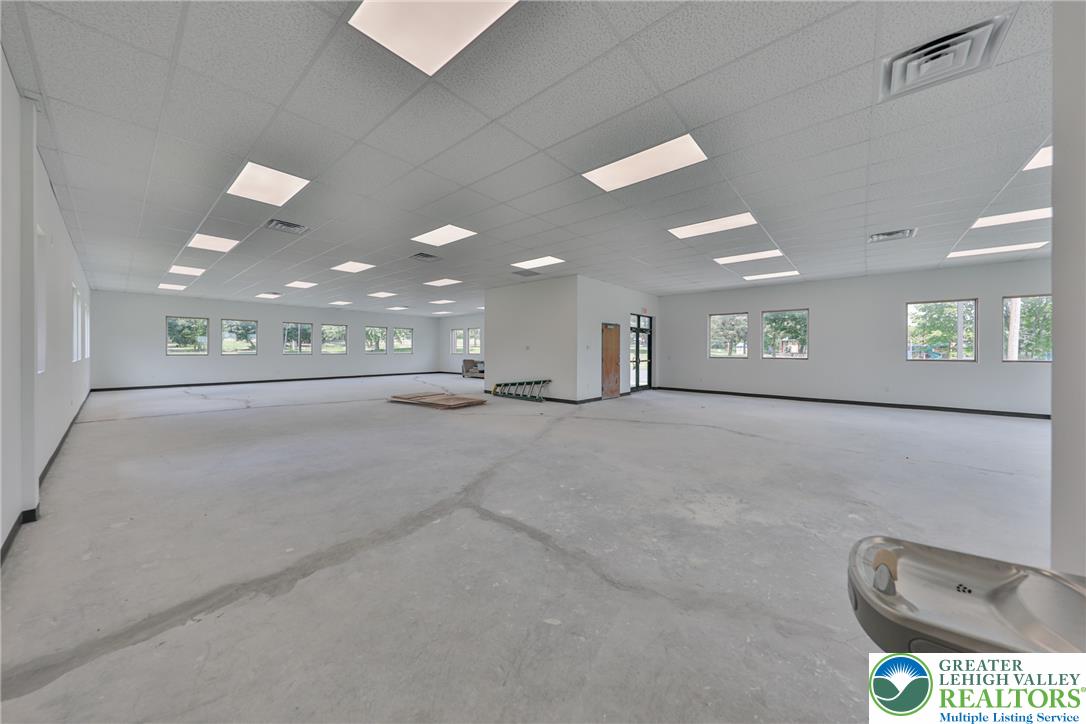 4350 Independence Drive Property Photo 12