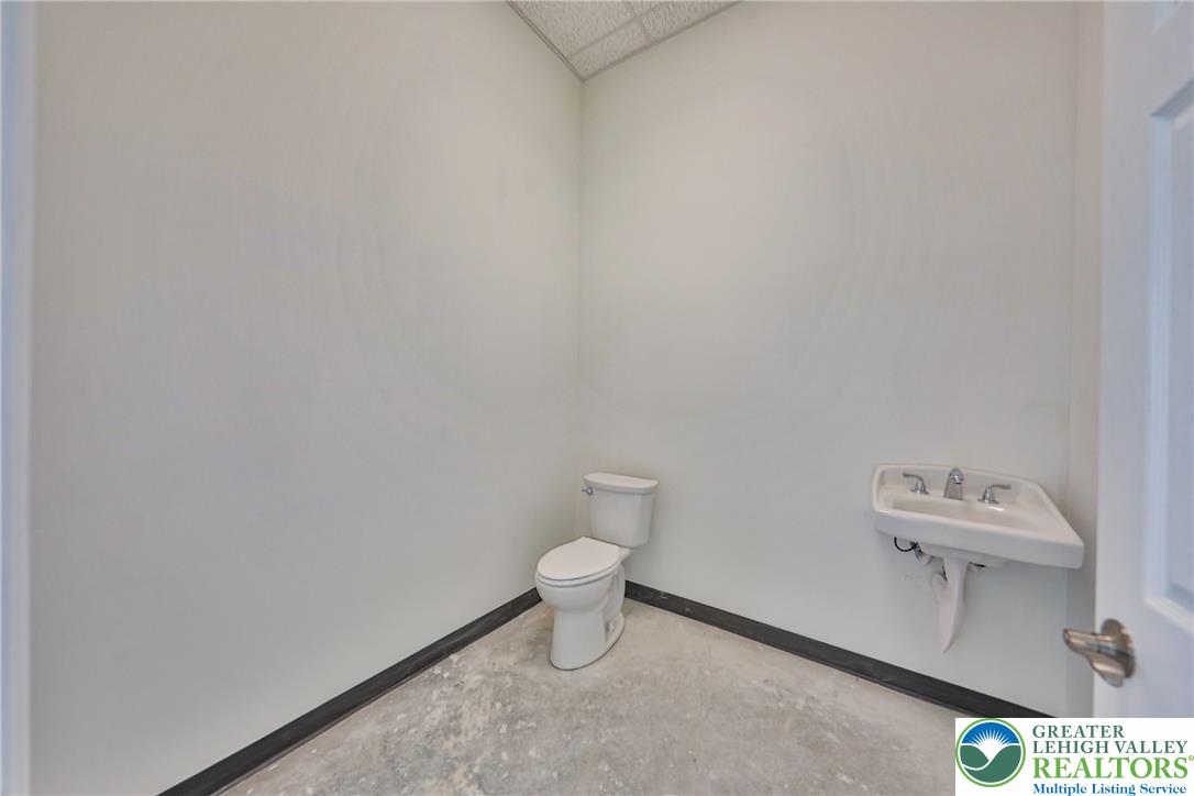 4350 Independence Drive Property Photo 17