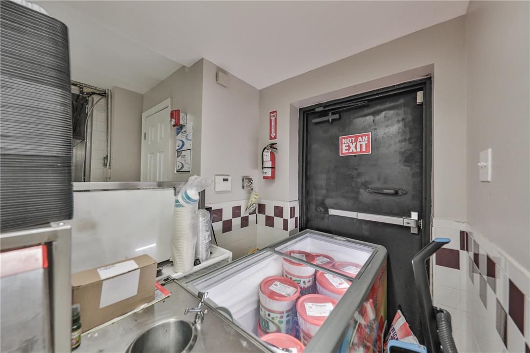 1130 Pembroke Road Property Photo 33