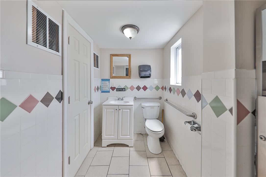 1130 Pembroke Road Property Photo 39
