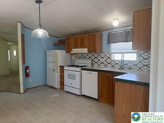 74 Easy Street Property Photo 8