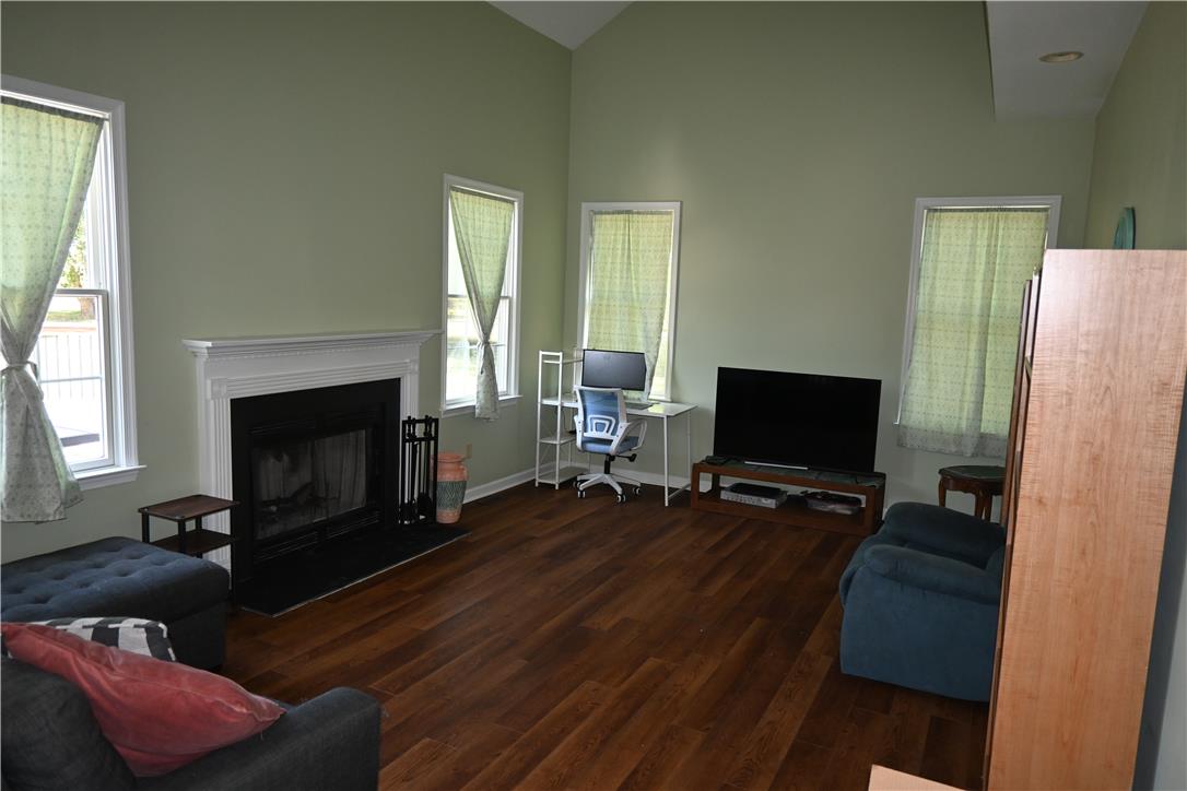 3829 Hopewell Road East Property Photo 7