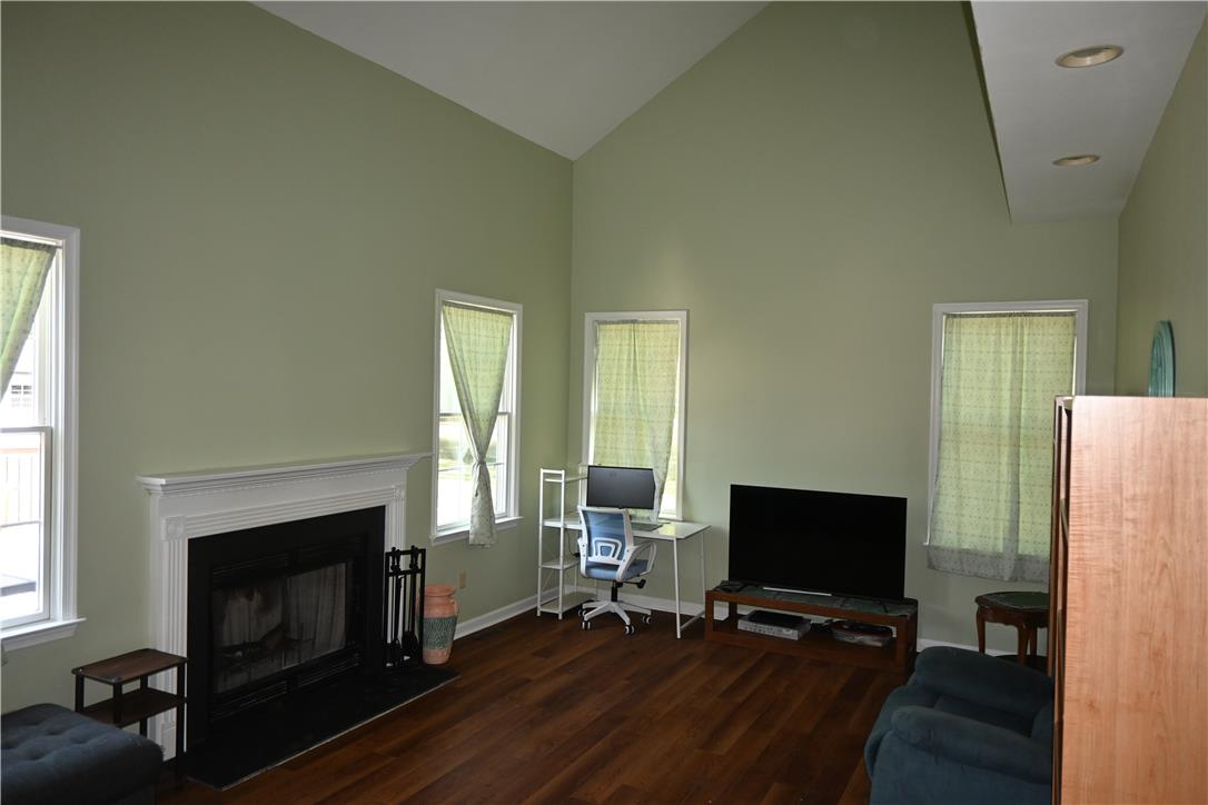 3829 Hopewell Road East Property Photo 8