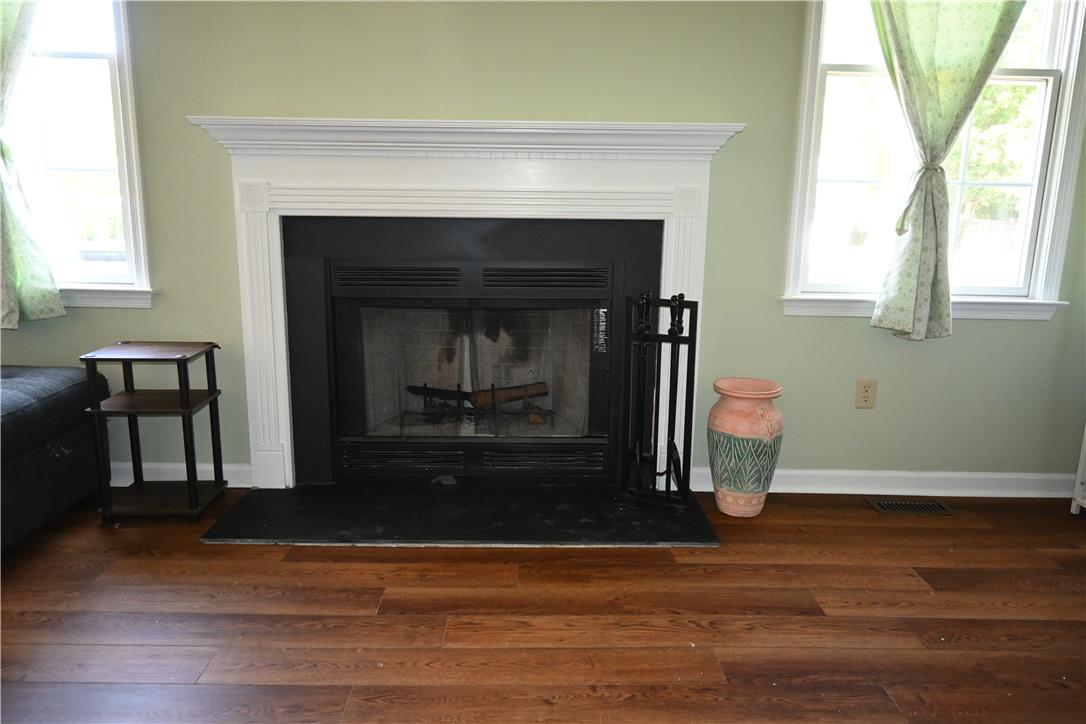 3829 Hopewell Road East Property Photo 9