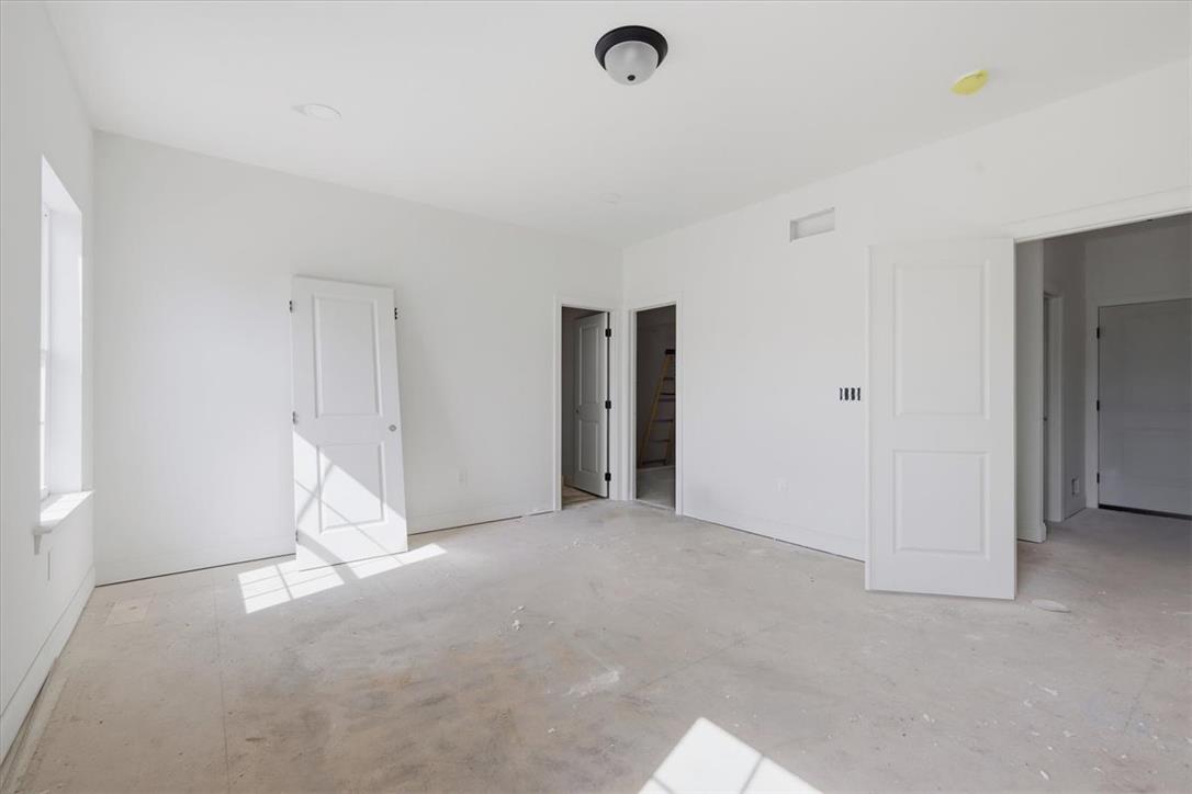 4390 Maple Street 8a Property Photo 23