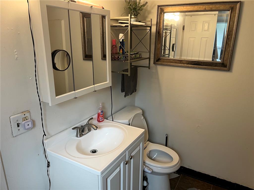 765 3rd St Property Photo 16