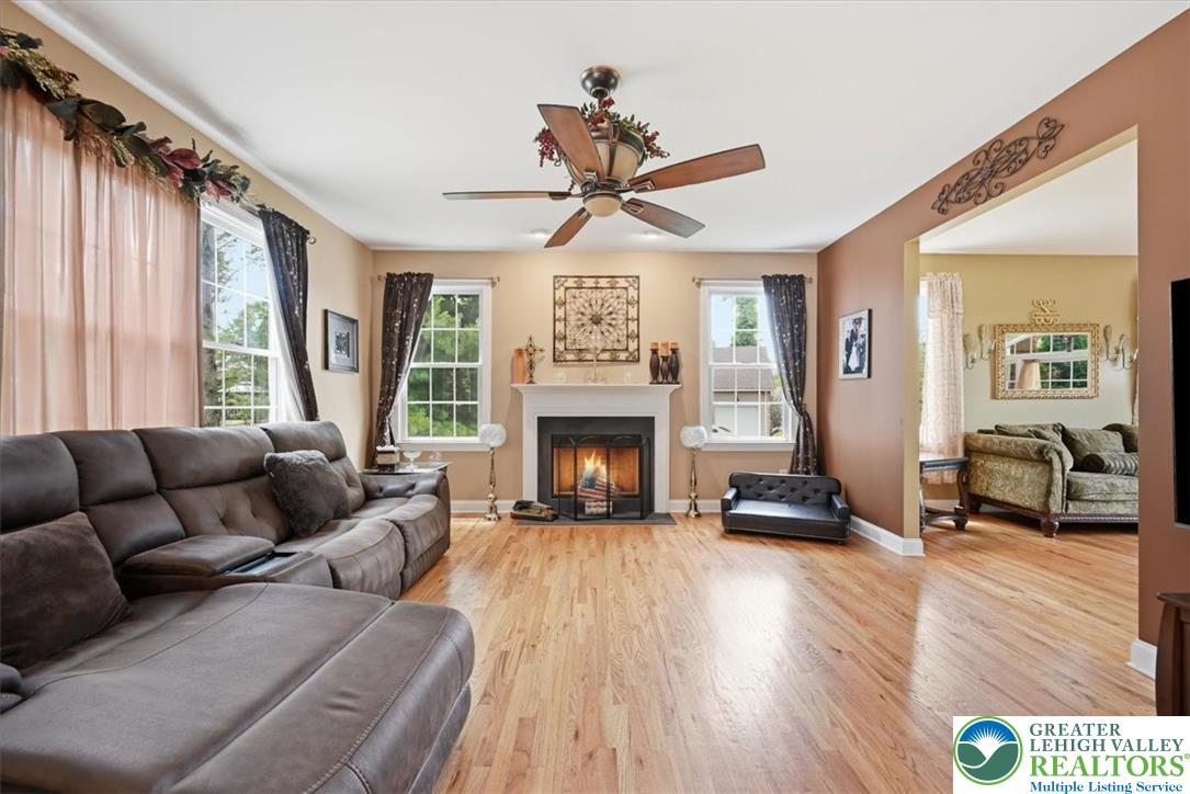 4559 Oakwood Lane Property Photo 18