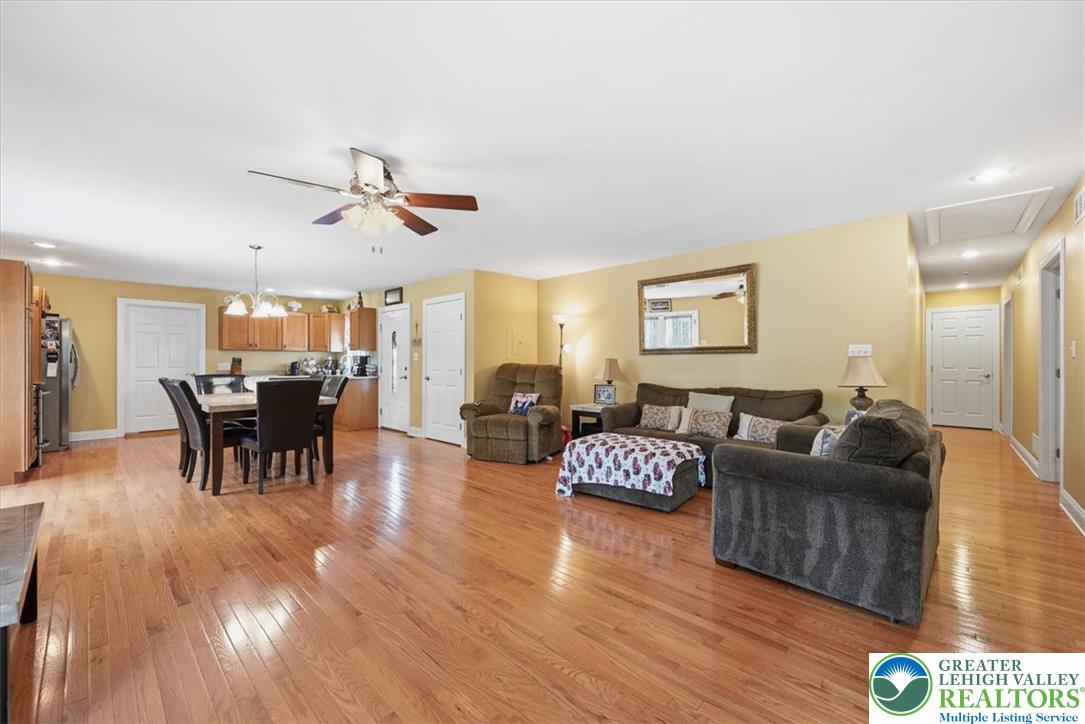 4559 Oakwood Lane Property Photo 39