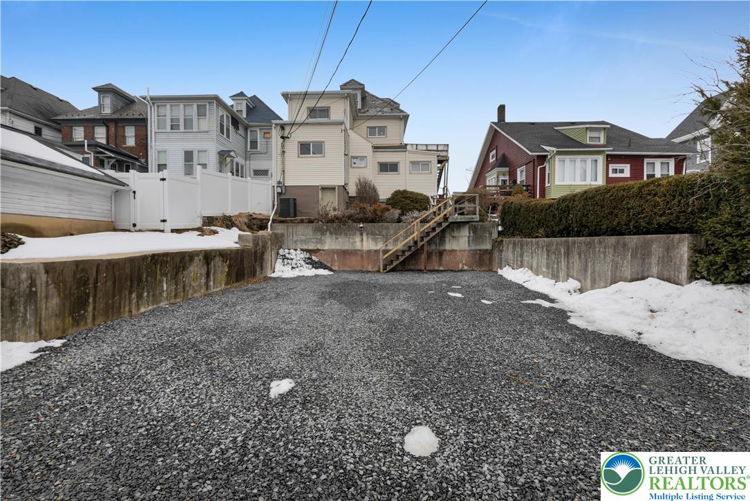 1810 Washington Blvd Property Photo 3
