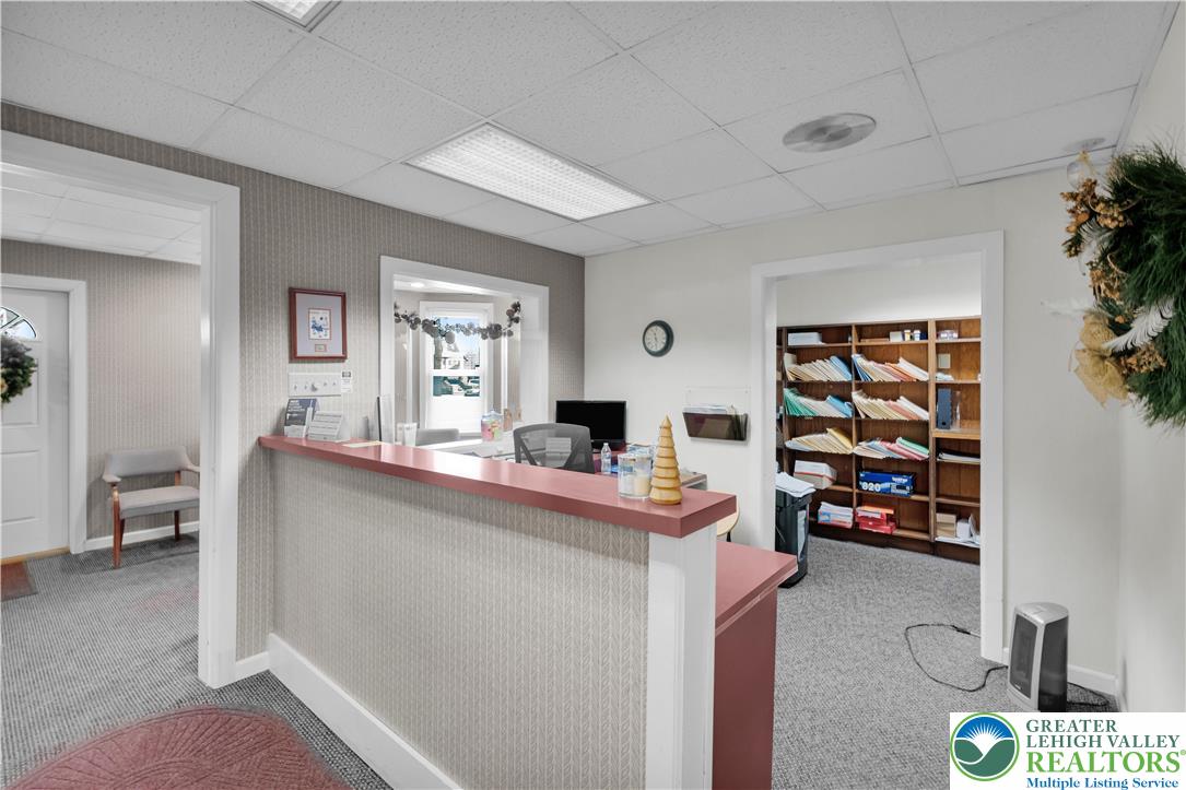 1810 Washington Blvd Property Photo 11