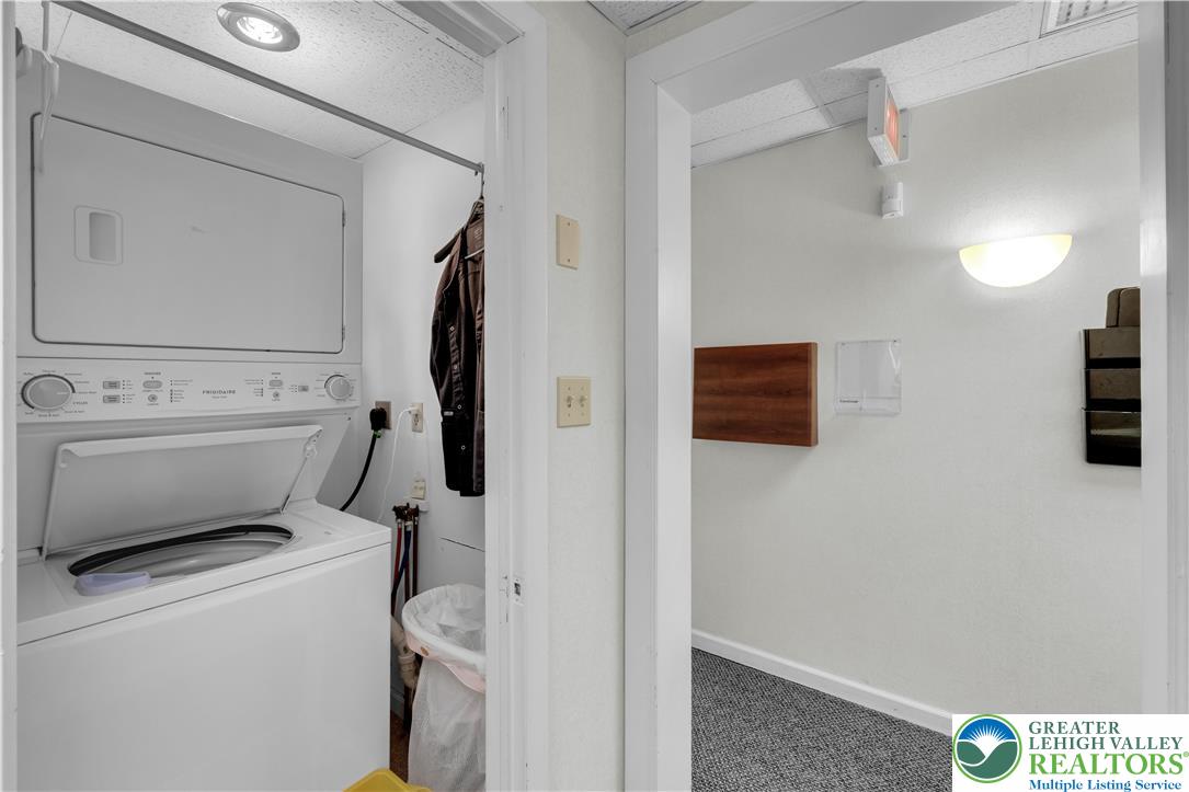 1810 Washington Blvd Property Photo 18