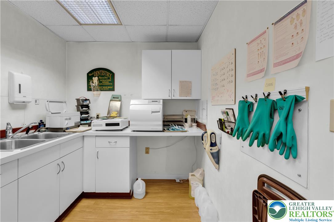 1810 Washington Blvd Property Photo 26