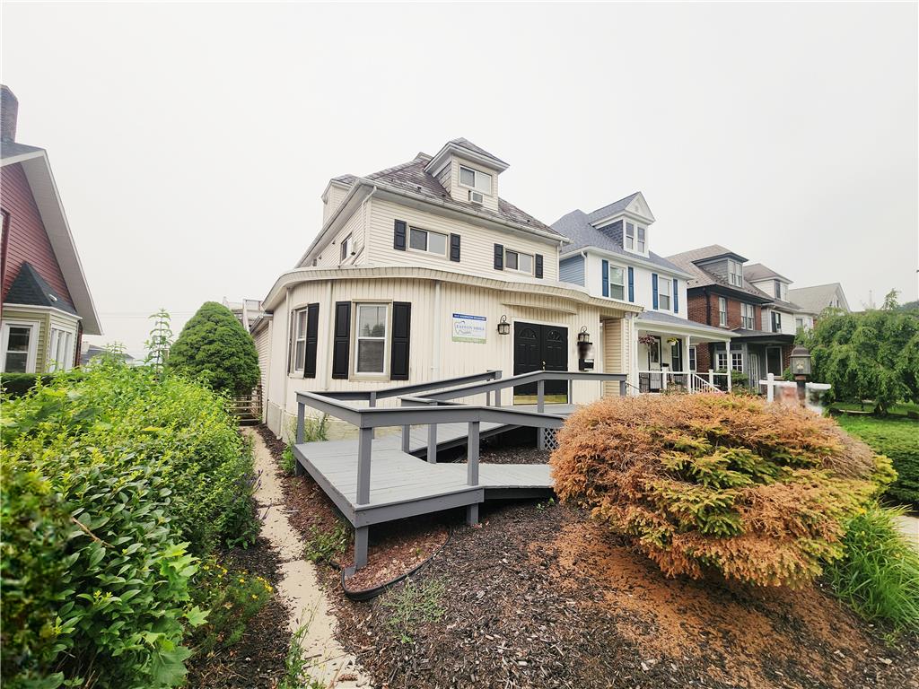 1810 Washington Boulevard Property Photo 1