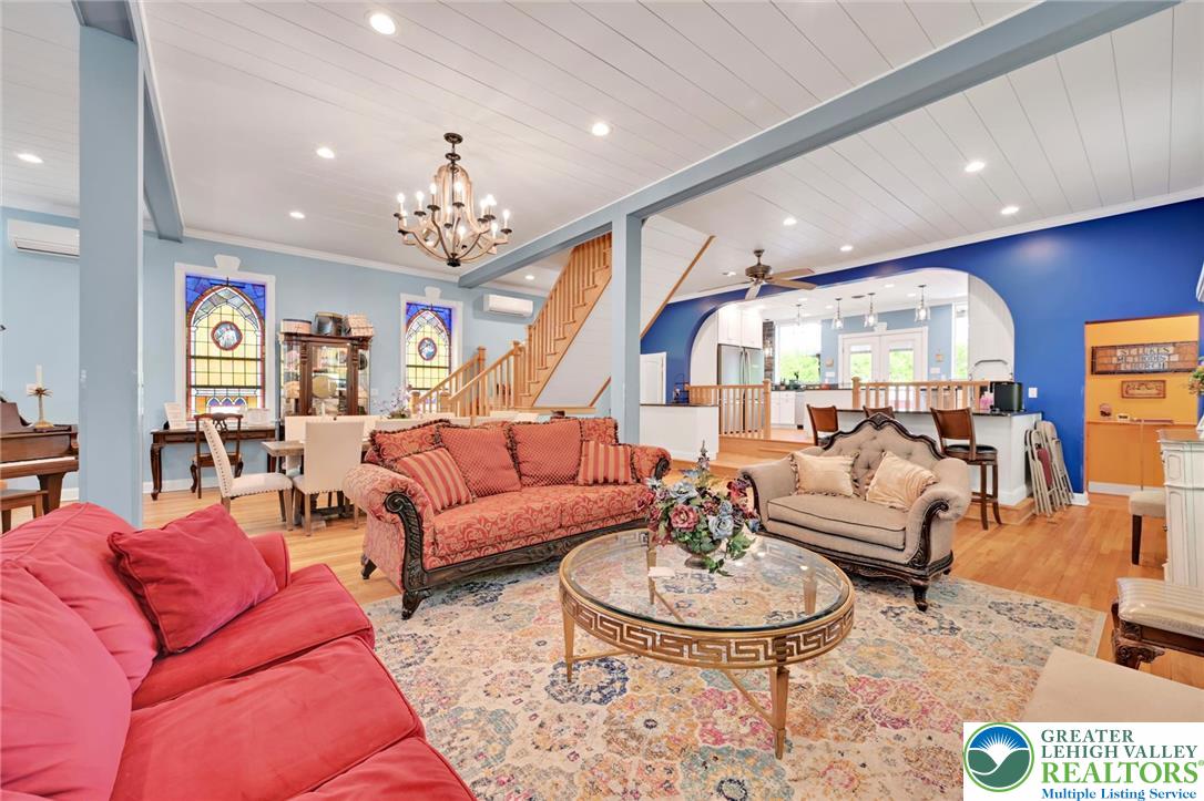 279 Greenview Drive Property Photo 11