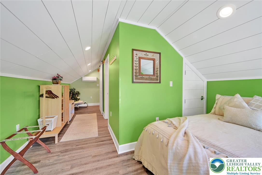 279 Greenview Drive Property Photo 23