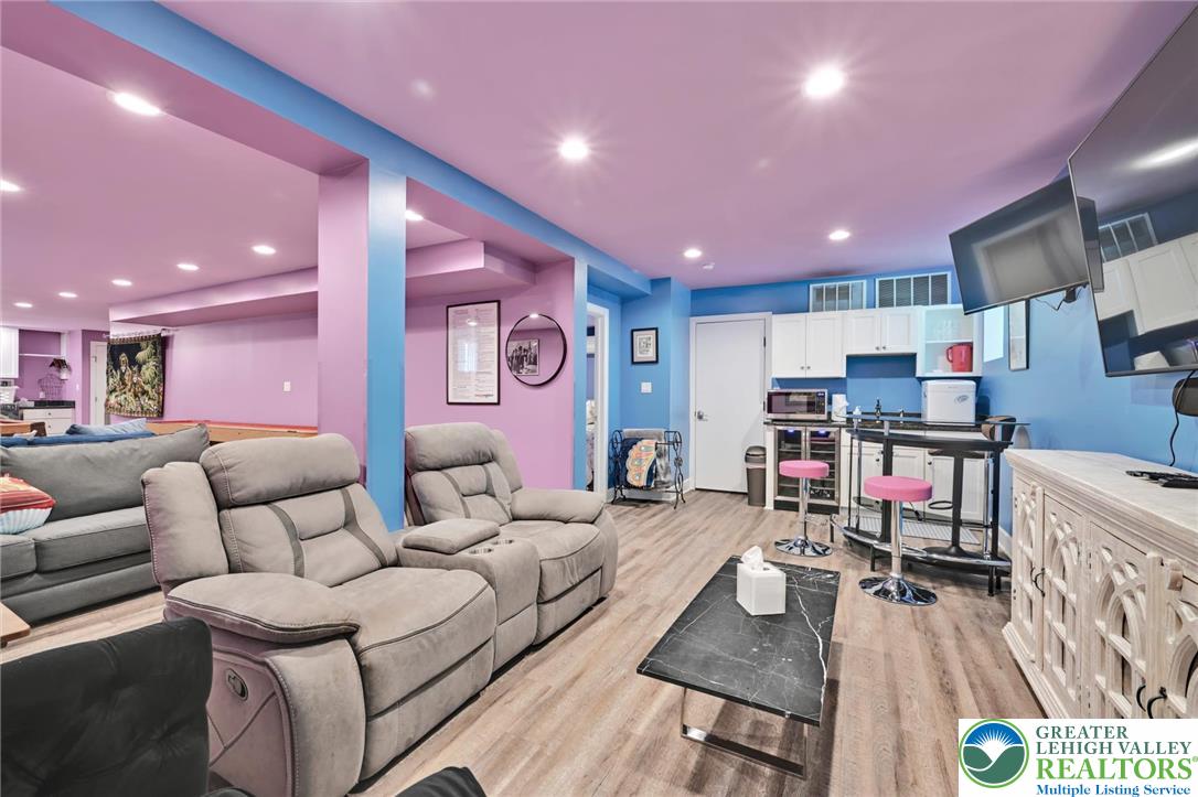 279 Greenview Drive Property Photo 40