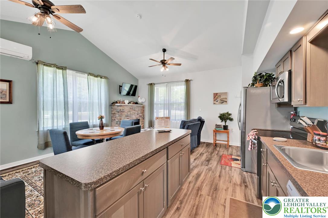 279 Greenview Drive Property Photo 49