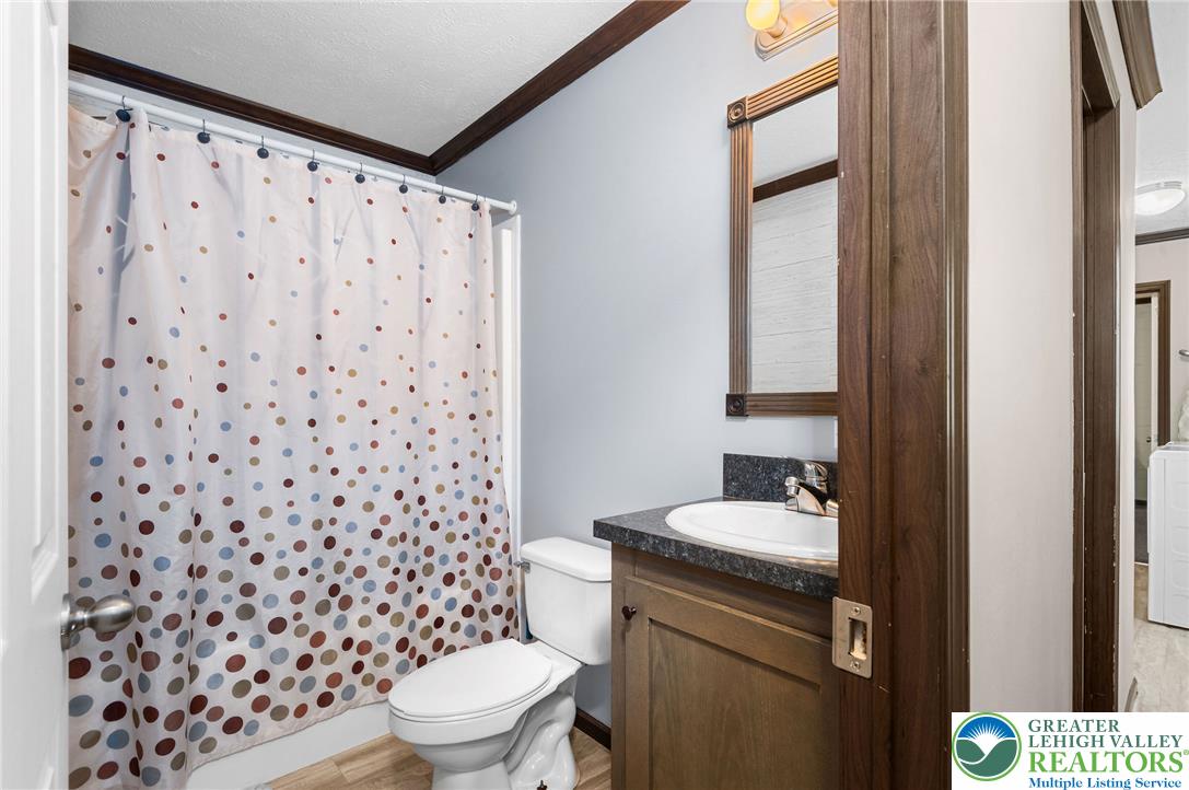 226 Greenbriar Drive South Property Photo 13