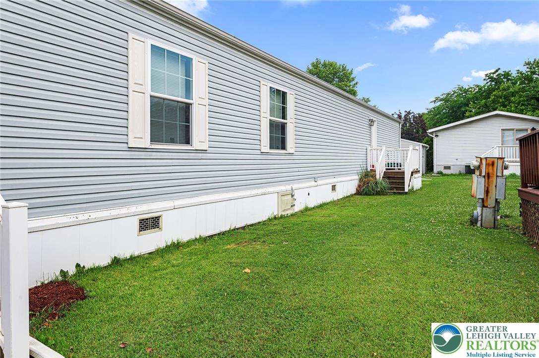 226 Greenbriar Drive South Property Photo 17
