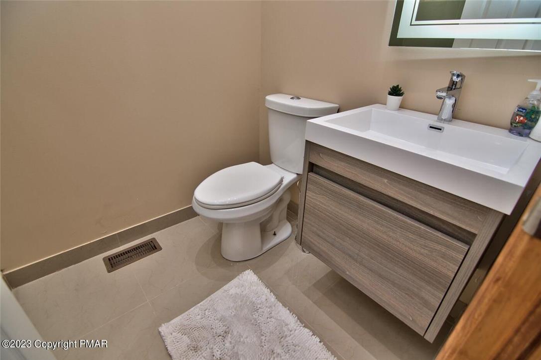 782 Lower Deer Valley Road Property Photo 3