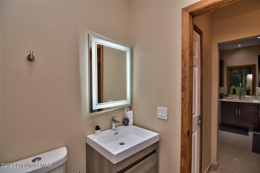 782 Lower Deer Valley Road Property Photo 5