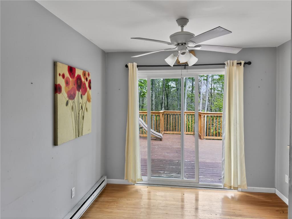 1292 Winding Way Property Photo 6