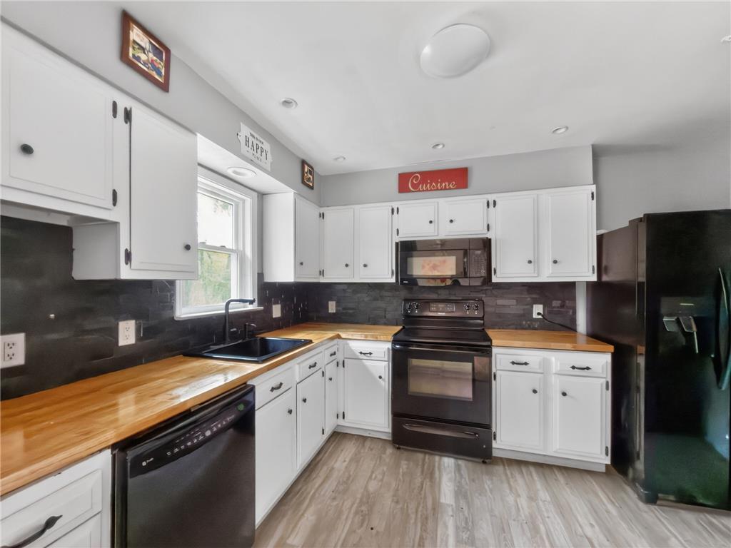 1292 Winding Way Property Photo 11