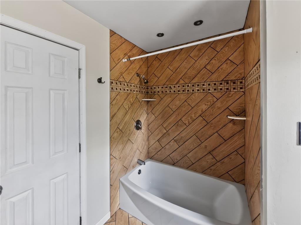 1292 Winding Way Property Photo 19