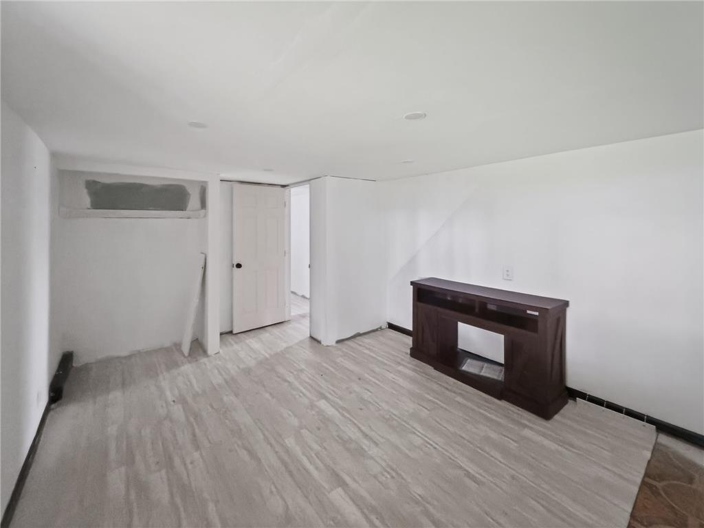 1292 Winding Way Property Photo 20