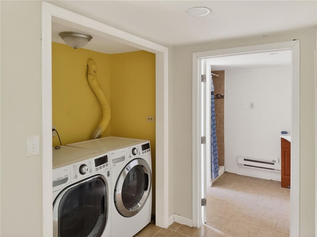 1292 Winding Way Property Photo 26