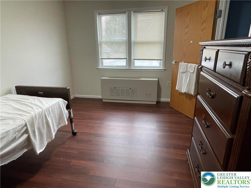 4315 Washington Street Property Photo 10